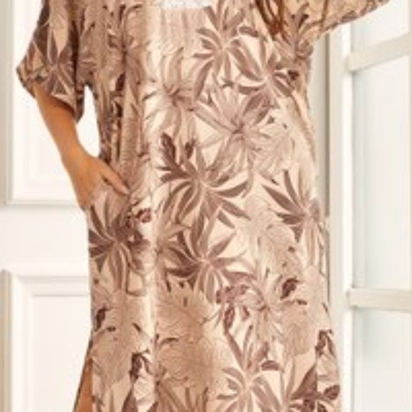 Simple by Suzanne Betro Tan & White Leaf Lace Trim V-Neck Dolman Caftan  Size 2X - Picture 4 of 6